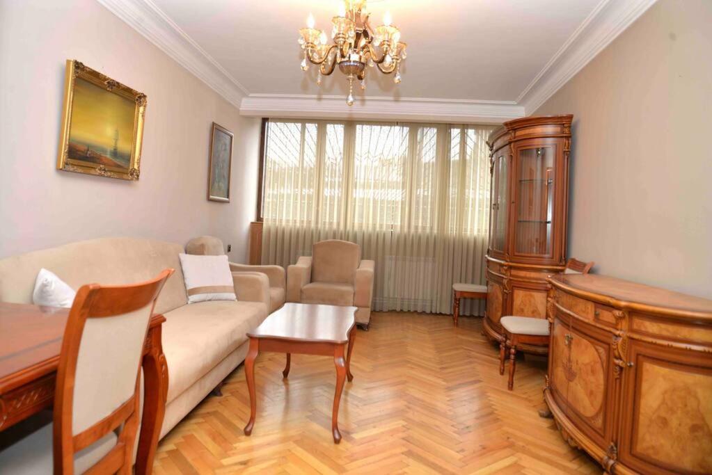 Family Apartment Near The Metro Γιερεβάν Εξωτερικό φωτογραφία